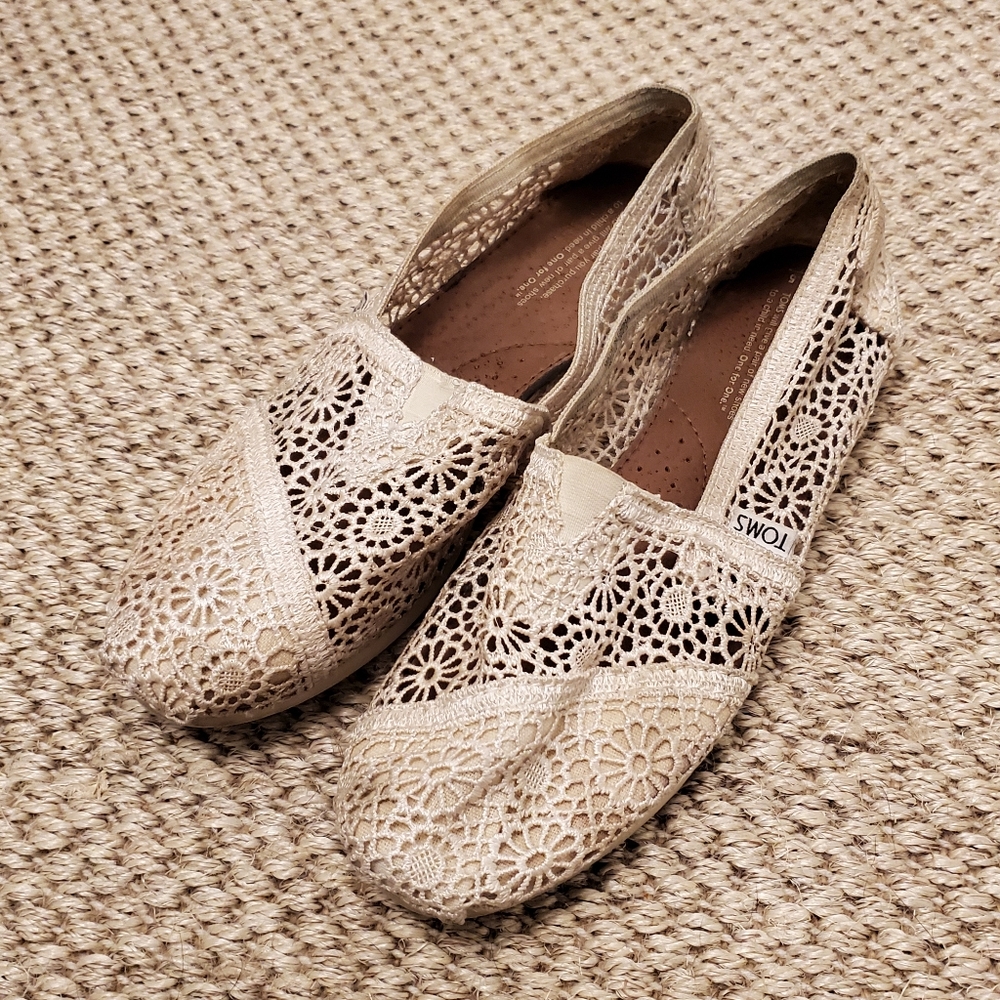 Toms